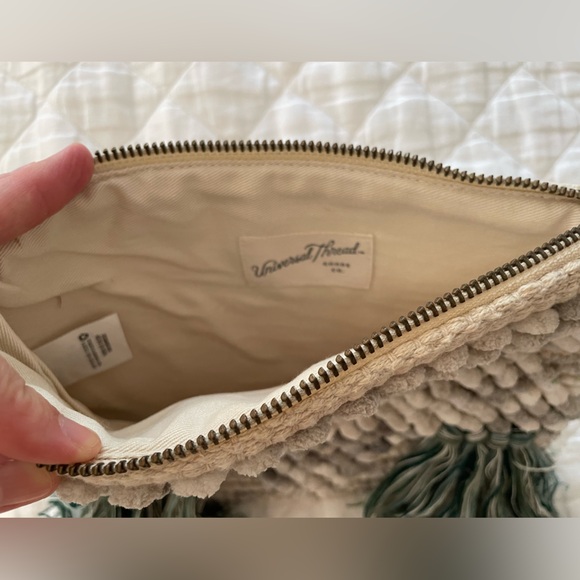 Universal Threads boho green and gray clutch - Picture 2 of 3